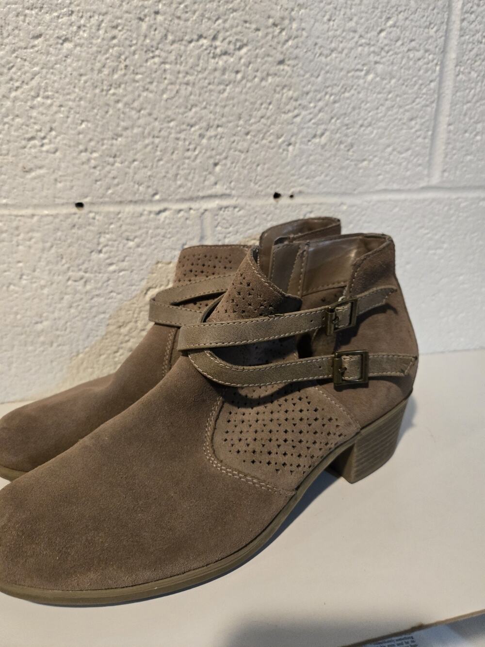 Womens Sonoma Suede Ankle Boots Gray Size 9.5 Used Fair Condition